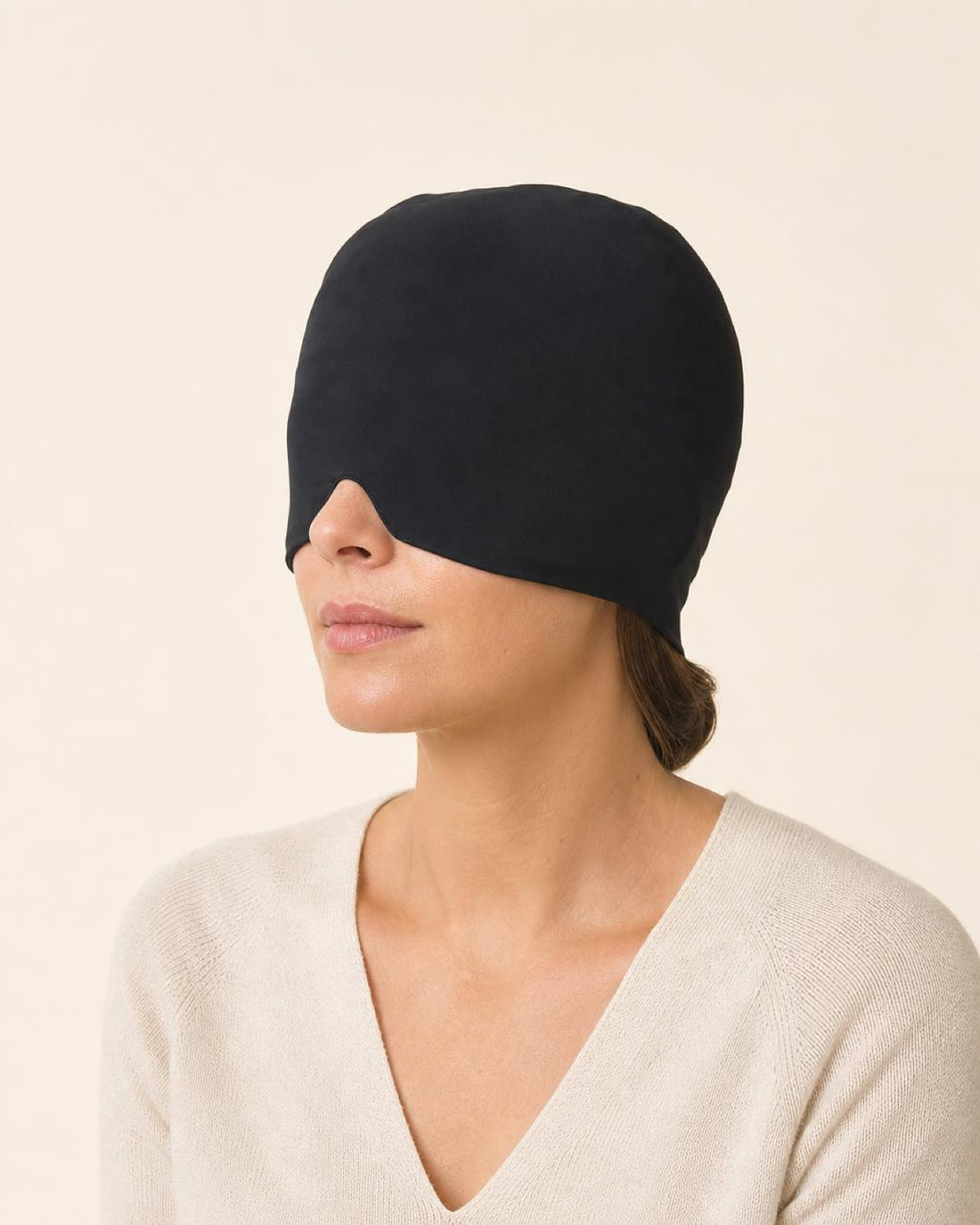 Calmcap wraps forehead, temples and eyes